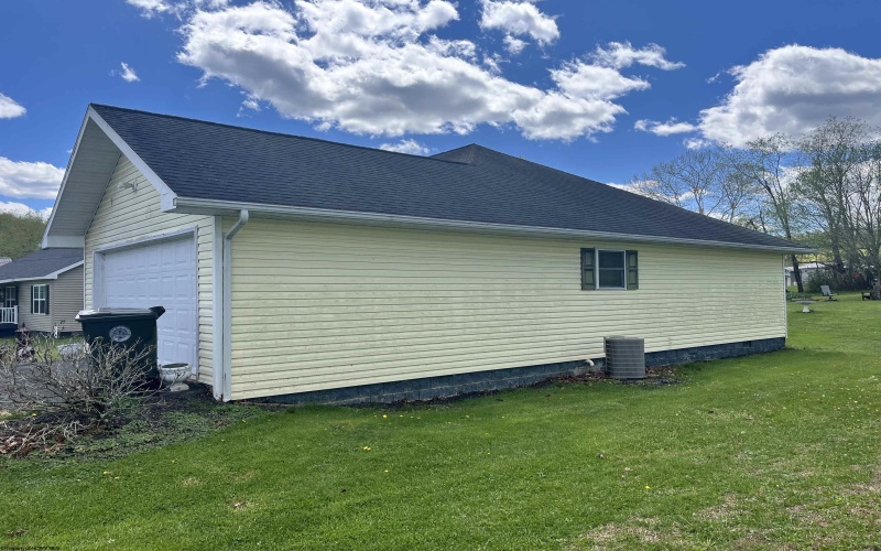 139 Evergreen Drive, Buckhannon, West Virginia 26201, 3 Bedrooms Bedrooms, 7 Rooms Rooms,2 BathroomsBathrooms,Single Family Detached,For Sale,Evergreen,10164387