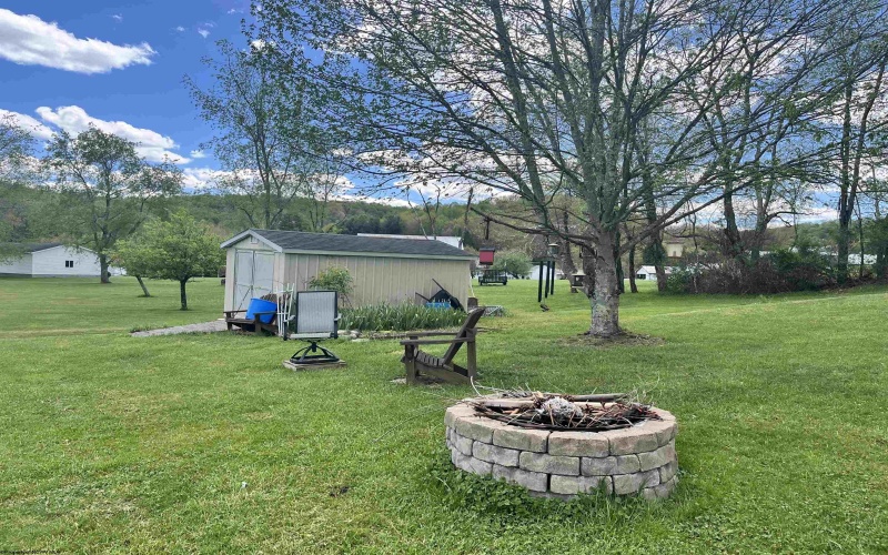 139 Evergreen Drive, Buckhannon, West Virginia 26201, 3 Bedrooms Bedrooms, 7 Rooms Rooms,2 BathroomsBathrooms,Single Family Detached,For Sale,Evergreen,10164387