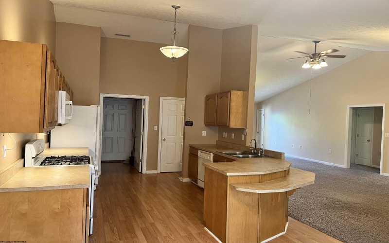 139 Evergreen Drive, Buckhannon, West Virginia 26201, 3 Bedrooms Bedrooms, 7 Rooms Rooms,2 BathroomsBathrooms,Single Family Detached,For Sale,Evergreen,10164387