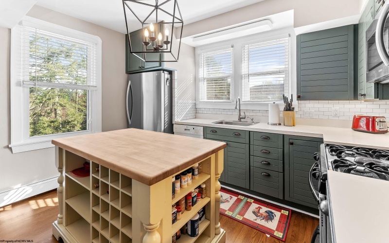 457 Rotary Street, Morgantown, West Virginia 26505, 4 Bedrooms Bedrooms, 8 Rooms Rooms,2 BathroomsBathrooms,Single Family Detached,For Sale,Rotary,10164386