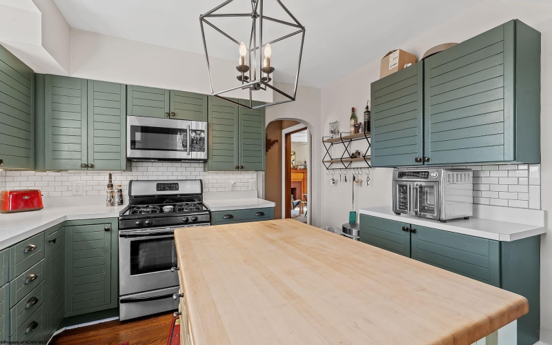 457 Rotary Street, Morgantown, West Virginia 26505, 4 Bedrooms Bedrooms, 8 Rooms Rooms,2 BathroomsBathrooms,Single Family Detached,For Sale,Rotary,10164386