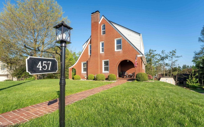 457 Rotary Street, Morgantown, West Virginia 26505, 4 Bedrooms Bedrooms, 8 Rooms Rooms,2 BathroomsBathrooms,Single Family Detached,For Sale,Rotary,10164386