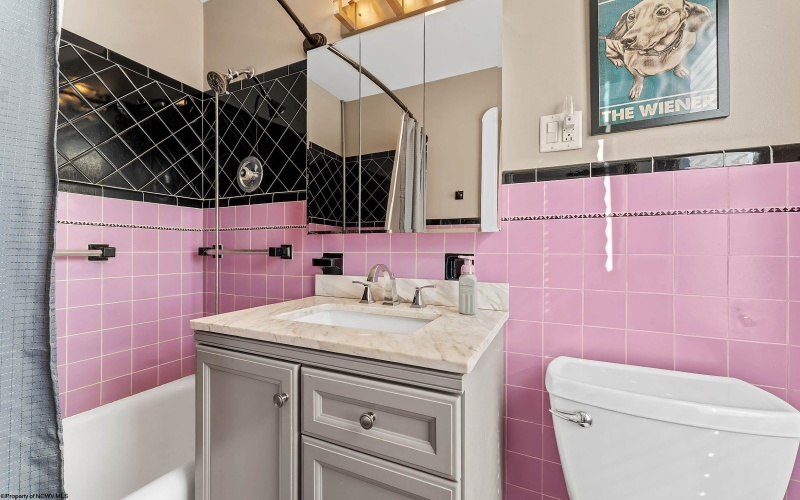 457 Rotary Street, Morgantown, West Virginia 26505, 4 Bedrooms Bedrooms, 8 Rooms Rooms,2 BathroomsBathrooms,Single Family Detached,For Sale,Rotary,10164386