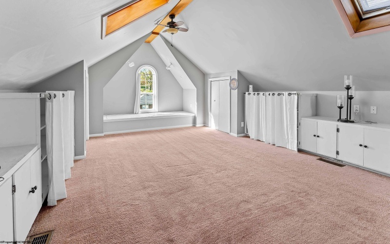 457 Rotary Street, Morgantown, West Virginia 26505, 4 Bedrooms Bedrooms, 8 Rooms Rooms,2 BathroomsBathrooms,Single Family Detached,For Sale,Rotary,10164386