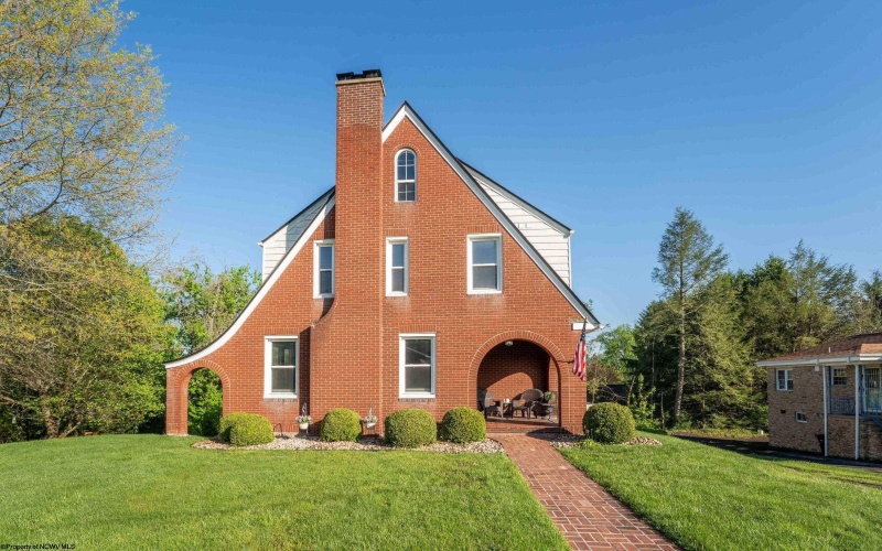 457 Rotary Street, Morgantown, West Virginia 26505, 4 Bedrooms Bedrooms, 8 Rooms Rooms,2 BathroomsBathrooms,Single Family Detached,For Sale,Rotary,10164386