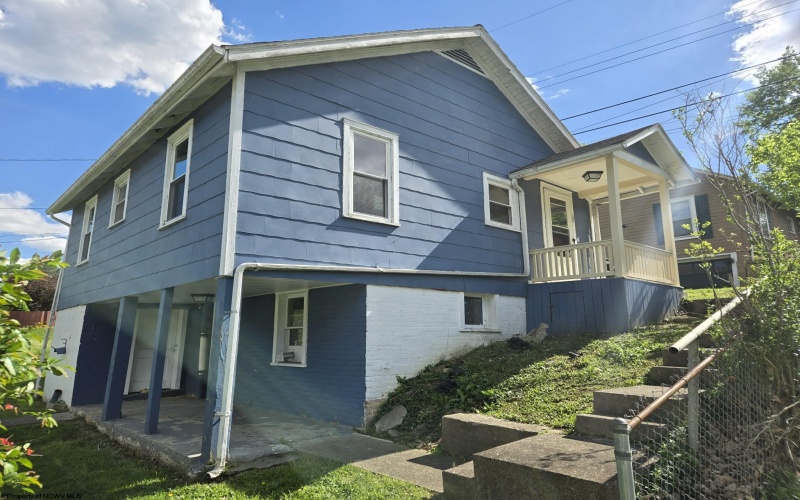 595.5 Pike Street, Shinnston, West Virginia 26431, 2 Bedrooms Bedrooms, 4 Rooms Rooms,1 BathroomBathrooms,Single Family Detached,For Sale,Pike,10164397