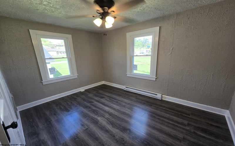 595.5 Pike Street, Shinnston, West Virginia 26431, 2 Bedrooms Bedrooms, 4 Rooms Rooms,1 BathroomBathrooms,Single Family Detached,For Sale,Pike,10164397