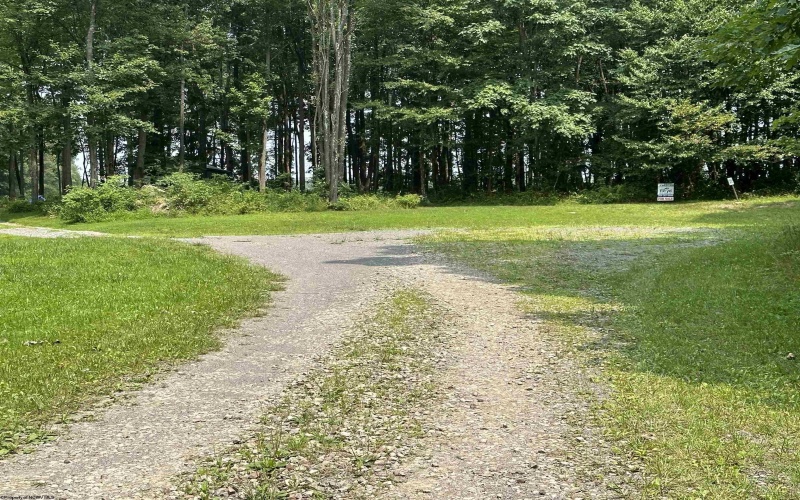 32 Oak Drive, Albright, West Virginia 26519, ,Lots/land,For Sale,Oak,10164399