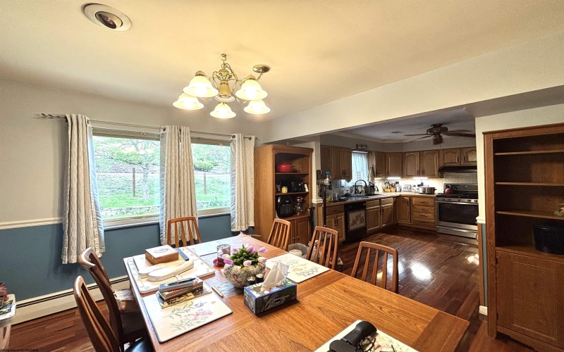 1009 Chestnut Ridge Road, Morgantown, West Virginia 26505, 3 Bedrooms Bedrooms, 8 Rooms Rooms,1 BathroomBathrooms,Single Family Detached,For Sale,Chestnut Ridge,10164396