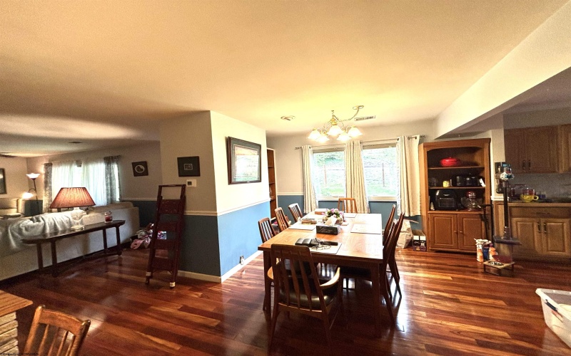 1009 Chestnut Ridge Road, Morgantown, West Virginia 26505, 3 Bedrooms Bedrooms, 8 Rooms Rooms,1 BathroomBathrooms,Single Family Detached,For Sale,Chestnut Ridge,10164396