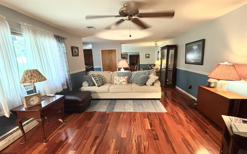 1009 Chestnut Ridge Road, Morgantown, West Virginia 26505, 3 Bedrooms Bedrooms, 8 Rooms Rooms,1 BathroomBathrooms,Single Family Detached,For Sale,Chestnut Ridge,10164396