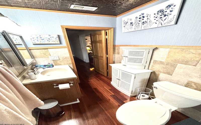 1009 Chestnut Ridge Road, Morgantown, West Virginia 26505, 3 Bedrooms Bedrooms, 8 Rooms Rooms,1 BathroomBathrooms,Single Family Detached,For Sale,Chestnut Ridge,10164396