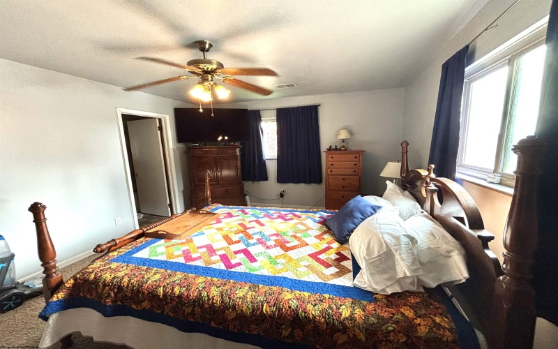 1009 Chestnut Ridge Road, Morgantown, West Virginia 26505, 3 Bedrooms Bedrooms, 8 Rooms Rooms,1 BathroomBathrooms,Single Family Detached,For Sale,Chestnut Ridge,10164396