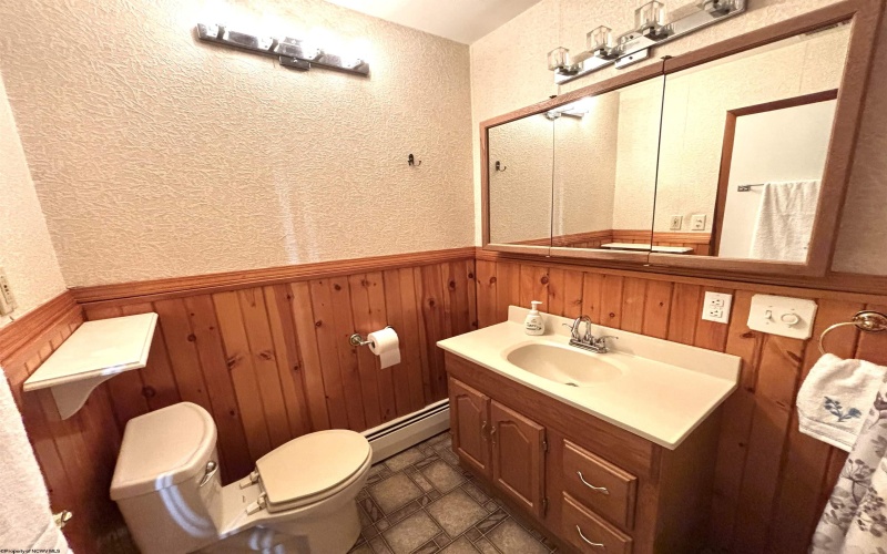 1009 Chestnut Ridge Road, Morgantown, West Virginia 26505, 3 Bedrooms Bedrooms, 8 Rooms Rooms,1 BathroomBathrooms,Single Family Detached,For Sale,Chestnut Ridge,10164396