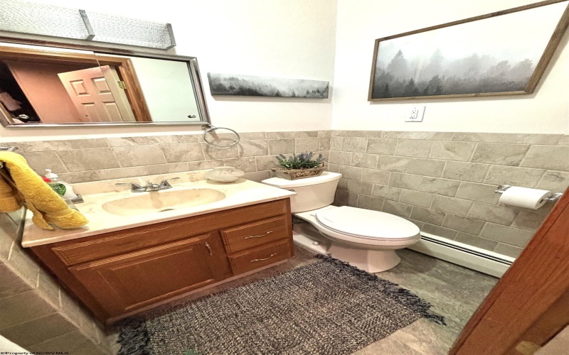 1009 Chestnut Ridge Road, Morgantown, West Virginia 26505, 3 Bedrooms Bedrooms, 8 Rooms Rooms,1 BathroomBathrooms,Single Family Detached,For Sale,Chestnut Ridge,10164396