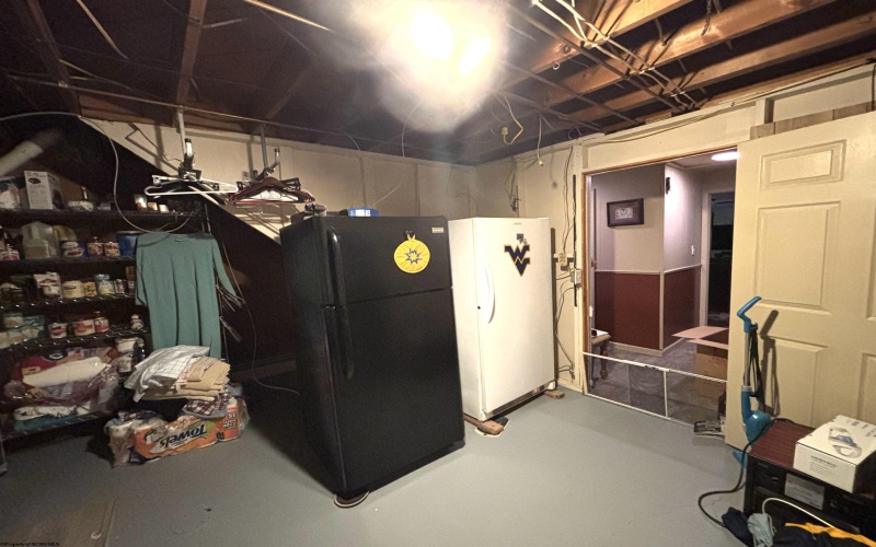 1009 Chestnut Ridge Road, Morgantown, West Virginia 26505, 3 Bedrooms Bedrooms, 8 Rooms Rooms,1 BathroomBathrooms,Single Family Detached,For Sale,Chestnut Ridge,10164396