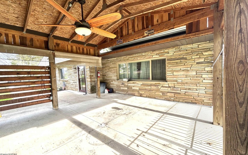 1009 Chestnut Ridge Road, Morgantown, West Virginia 26505, 3 Bedrooms Bedrooms, 8 Rooms Rooms,1 BathroomBathrooms,Single Family Detached,For Sale,Chestnut Ridge,10164396