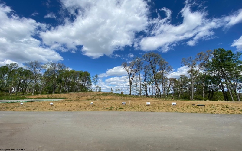 503 Zachwell Circle, Morgantown, West Virginia 26501, 3 Bedrooms Bedrooms, 6 Rooms Rooms,2 BathroomsBathrooms,Single Family Attached,For Sale,Zachwell,10164407