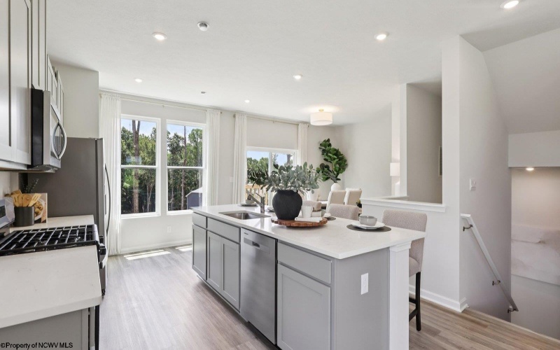 503 Zachwell Circle, Morgantown, West Virginia 26501, 3 Bedrooms Bedrooms, 6 Rooms Rooms,2 BathroomsBathrooms,Single Family Attached,For Sale,Zachwell,10164407