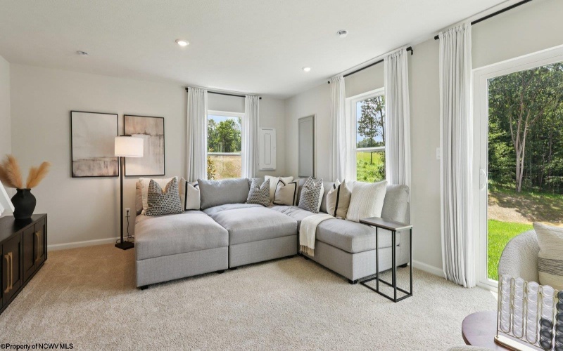 507 Zachwell Circle, Morgantown, West Virginia 26501, 3 Bedrooms Bedrooms, 6 Rooms Rooms,2 BathroomsBathrooms,Single Family Attached,For Sale,Zachwell,10164408