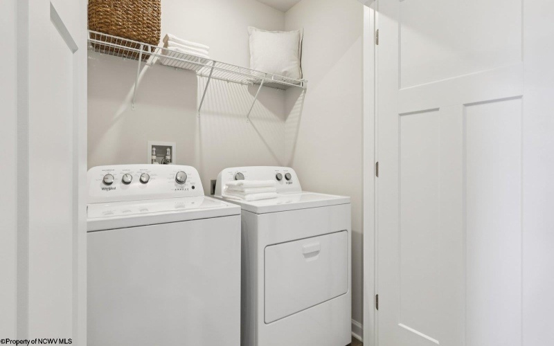 509 Zachwell Circle, Morgantown, West Virginia 26501, 3 Bedrooms Bedrooms, 6 Rooms Rooms,2 BathroomsBathrooms,Single Family Attached,For Sale,Zachwell,10164409