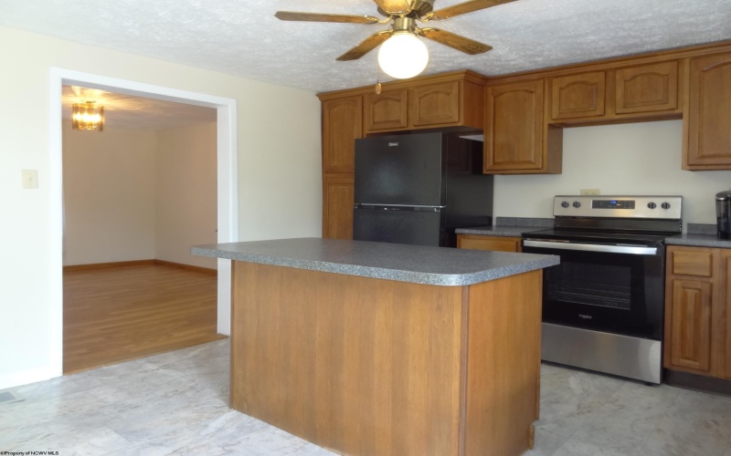 2726 Stewartstown Road, Morgantown, West Virginia 26508, 3 Bedrooms Bedrooms, 6 Rooms Rooms,2 BathroomsBathrooms,Residential Rentals,For Rent,Stewartstown,10164403