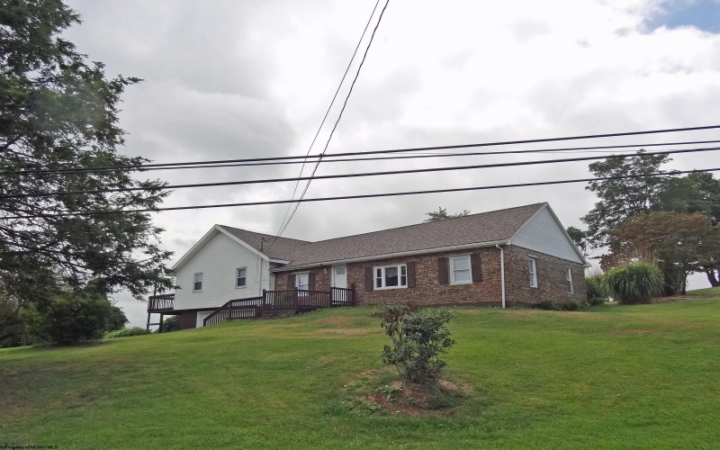 2726 Stewartstown Road, Morgantown, West Virginia 26508, 3 Bedrooms Bedrooms, 6 Rooms Rooms,2 BathroomsBathrooms,Residential Rentals,For Rent,Stewartstown,10164403