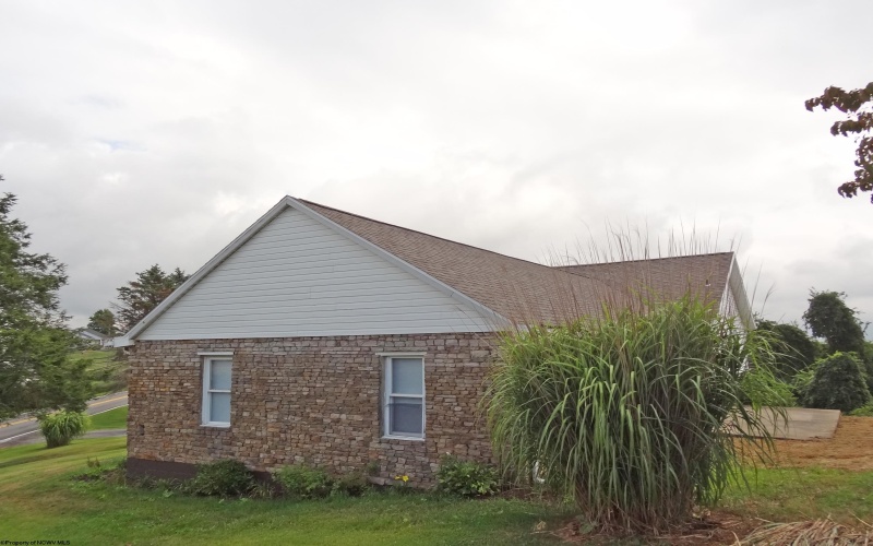 2726 Stewartstown Road, Morgantown, West Virginia 26508, 3 Bedrooms Bedrooms, 6 Rooms Rooms,2 BathroomsBathrooms,Residential Rentals,For Rent,Stewartstown,10164403