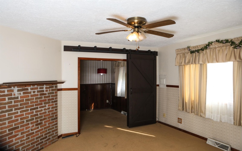 1543 Fairmont Avenue, Clarksburg, West Virginia 26301, 3 Bedrooms Bedrooms, 7 Rooms Rooms,2 BathroomsBathrooms,Single Family Detached,For Sale,Fairmont,10164406