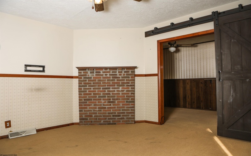 1543 Fairmont Avenue, Clarksburg, West Virginia 26301, 3 Bedrooms Bedrooms, 7 Rooms Rooms,2 BathroomsBathrooms,Single Family Detached,For Sale,Fairmont,10164406