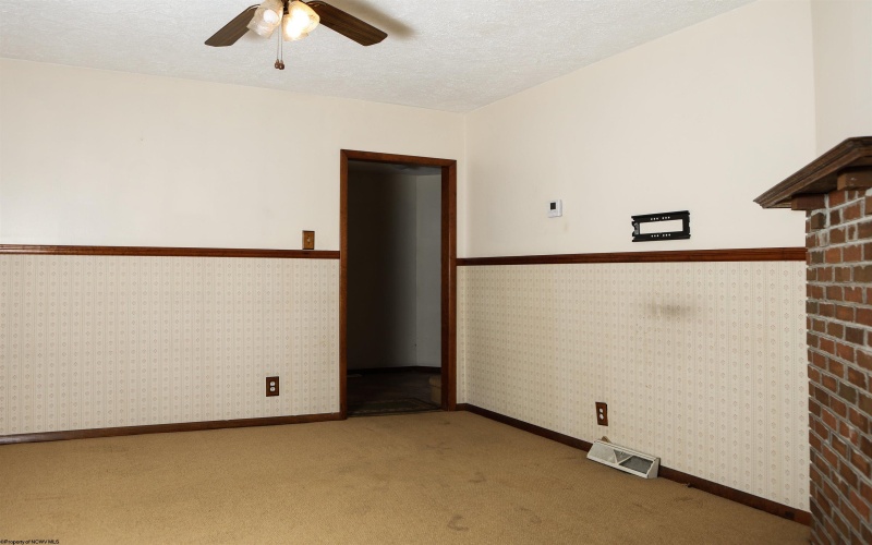 1543 Fairmont Avenue, Clarksburg, West Virginia 26301, 3 Bedrooms Bedrooms, 7 Rooms Rooms,2 BathroomsBathrooms,Single Family Detached,For Sale,Fairmont,10164406