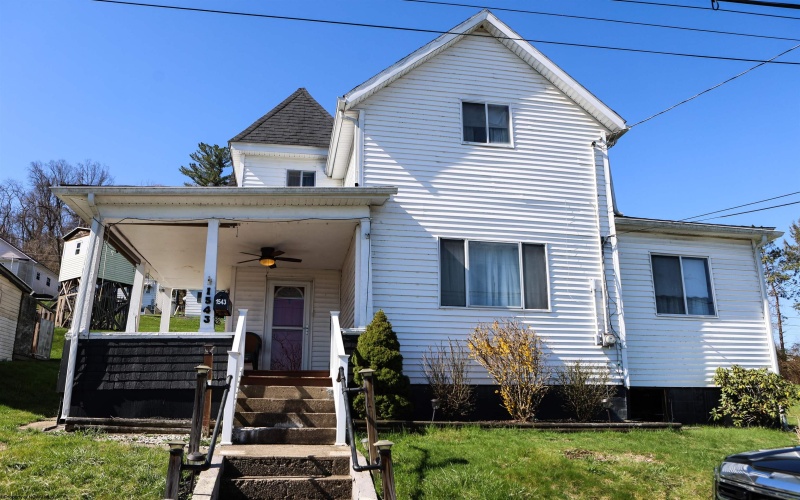 1543 Fairmont Avenue, Clarksburg, West Virginia 26301, 3 Bedrooms Bedrooms, 7 Rooms Rooms,2 BathroomsBathrooms,Single Family Detached,For Sale,Fairmont,10164406