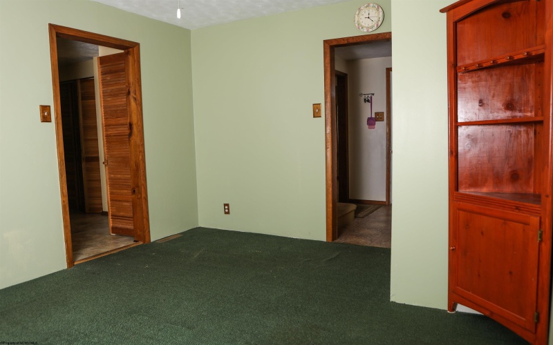 1543 Fairmont Avenue, Clarksburg, West Virginia 26301, 3 Bedrooms Bedrooms, 7 Rooms Rooms,2 BathroomsBathrooms,Single Family Detached,For Sale,Fairmont,10164406