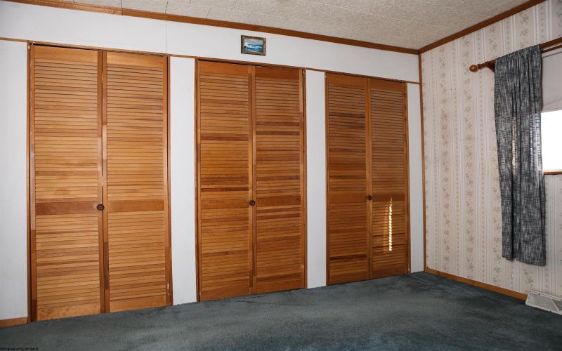 1543 Fairmont Avenue, Clarksburg, West Virginia 26301, 3 Bedrooms Bedrooms, 7 Rooms Rooms,2 BathroomsBathrooms,Single Family Detached,For Sale,Fairmont,10164406