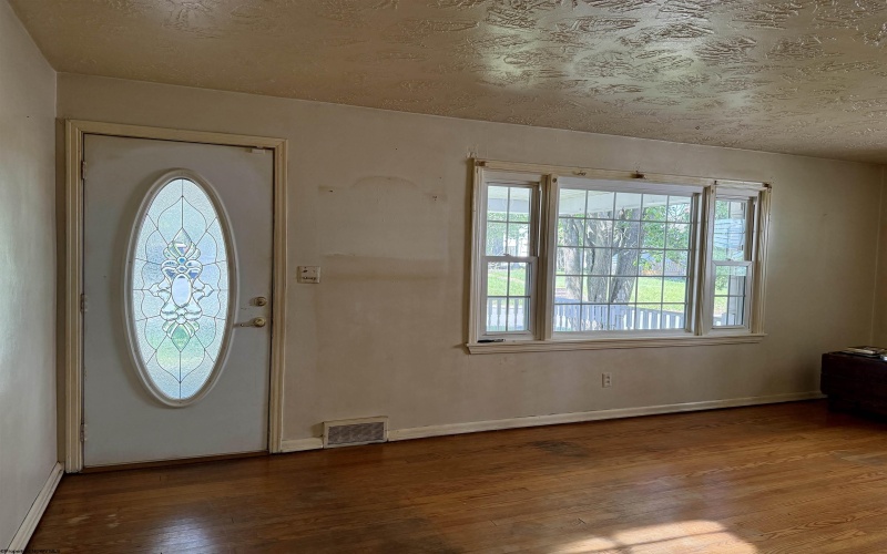 232 Johnson Avenue, Bridgeport, West Virginia 26330, 3 Bedrooms Bedrooms, 7 Rooms Rooms,1 BathroomBathrooms,Single Family Detached,For Sale,Johnson,10164405