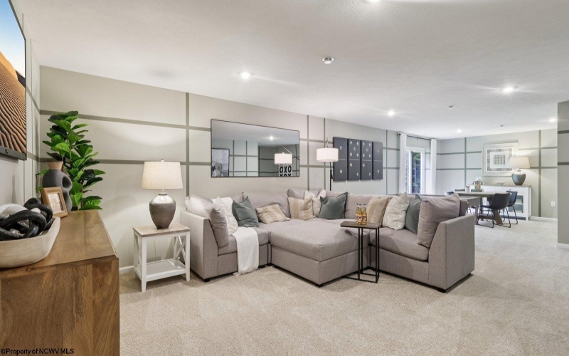 336 Dye Lane, Morgantown, West Virginia 26501, 4 Bedrooms Bedrooms, 8 Rooms Rooms,2 BathroomsBathrooms,Single Family Detached,For Sale,Dye,10164404