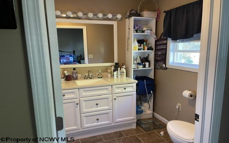 54 Grove Avenue, Reedsville, West Virginia 26547, 3 Bedrooms Bedrooms, 6 Rooms Rooms,4 BathroomsBathrooms,Single Family Detached,For Sale,Grove,10164402