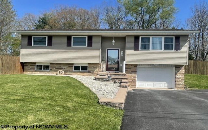 54 Grove Avenue, Reedsville, West Virginia 26547, 3 Bedrooms Bedrooms, 6 Rooms Rooms,4 BathroomsBathrooms,Single Family Detached,For Sale,Grove,10164402