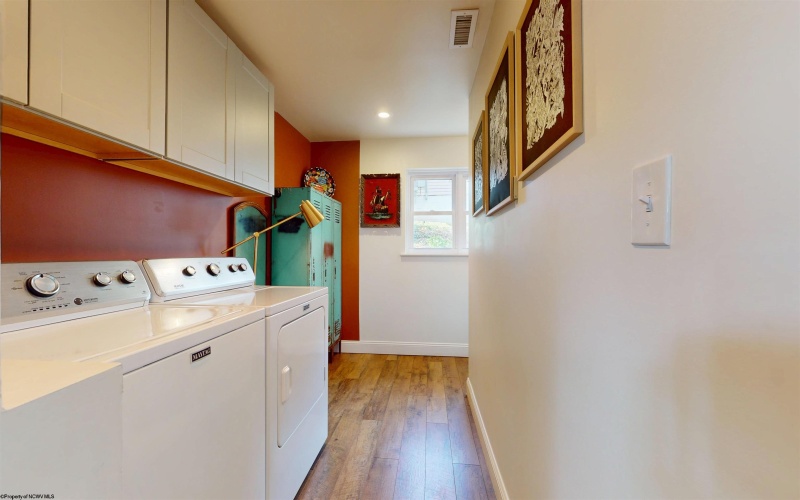 526 Newton Street, Fairmont, West Virginia 26554, 3 Bedrooms Bedrooms, 8 Rooms Rooms,2 BathroomsBathrooms,Single Family Detached,For Sale,Newton,10164410