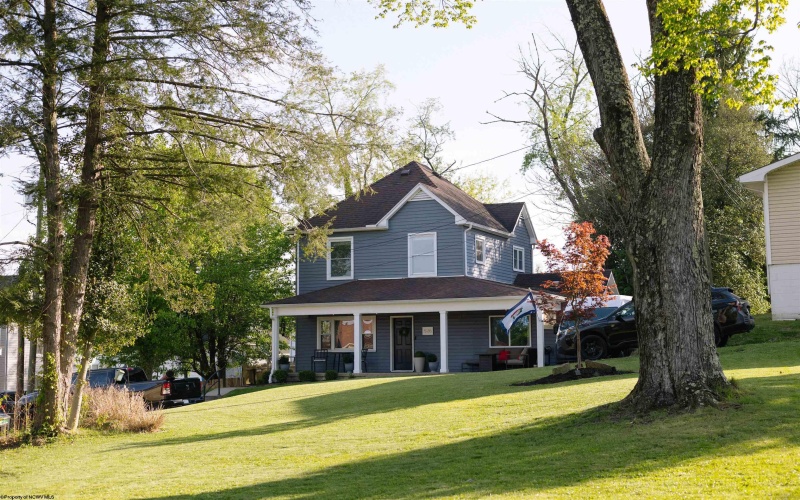 526 Newton Street, Fairmont, West Virginia 26554, 3 Bedrooms Bedrooms, 8 Rooms Rooms,2 BathroomsBathrooms,Single Family Detached,For Sale,Newton,10164410