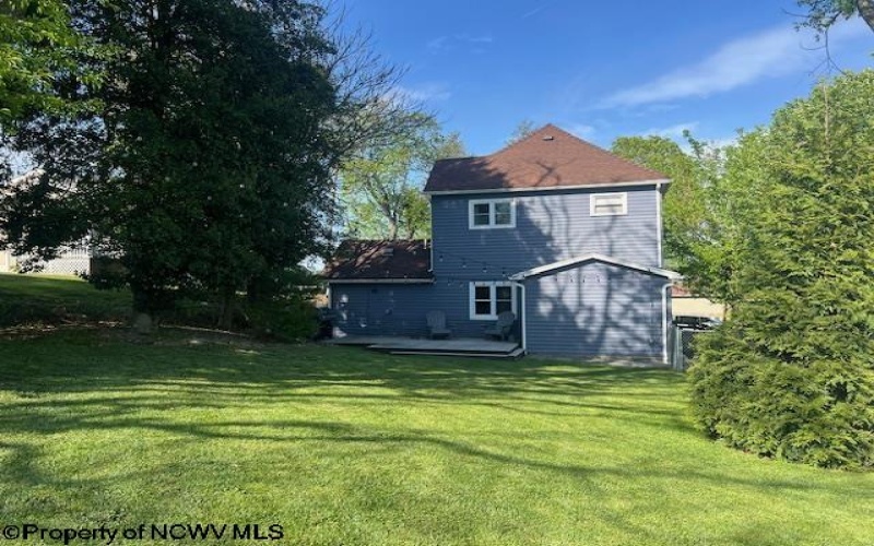 526 Newton Street, Fairmont, West Virginia 26554, 3 Bedrooms Bedrooms, 8 Rooms Rooms,2 BathroomsBathrooms,Single Family Detached,For Sale,Newton,10164410