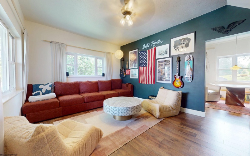 526 Newton Street, Fairmont, West Virginia 26554, 3 Bedrooms Bedrooms, 8 Rooms Rooms,2 BathroomsBathrooms,Single Family Detached,For Sale,Newton,10164410