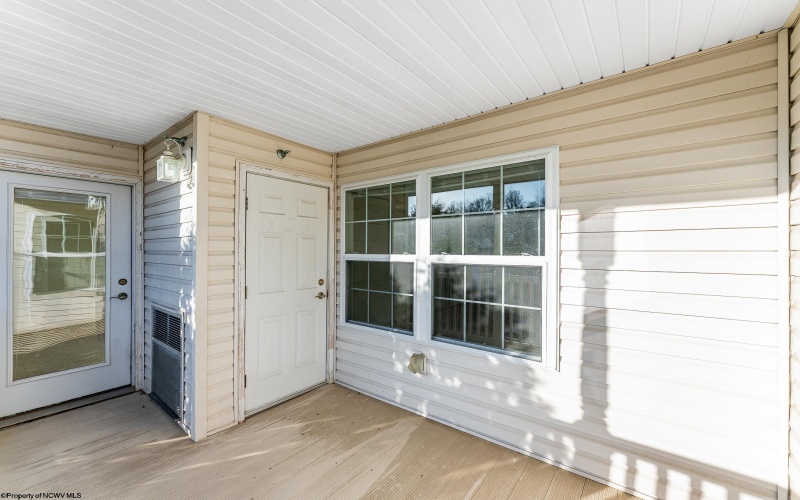 999 West Run Road, Morgantown, West Virginia 26508, 2 Bedrooms Bedrooms, 4 Rooms Rooms,2 BathroomsBathrooms,Single Family Attached,For Sale,West Run,10164414