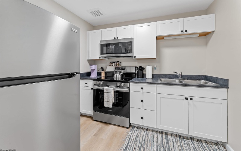 484 Inglewood Boulevard, Morgantown, West Virginia 26505, ,Multi-unit/income,For Sale,Inglewood,10164418