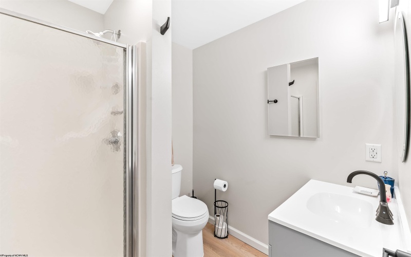 484 Inglewood Boulevard, Morgantown, West Virginia 26505, ,Multi-unit/income,For Sale,Inglewood,10164418