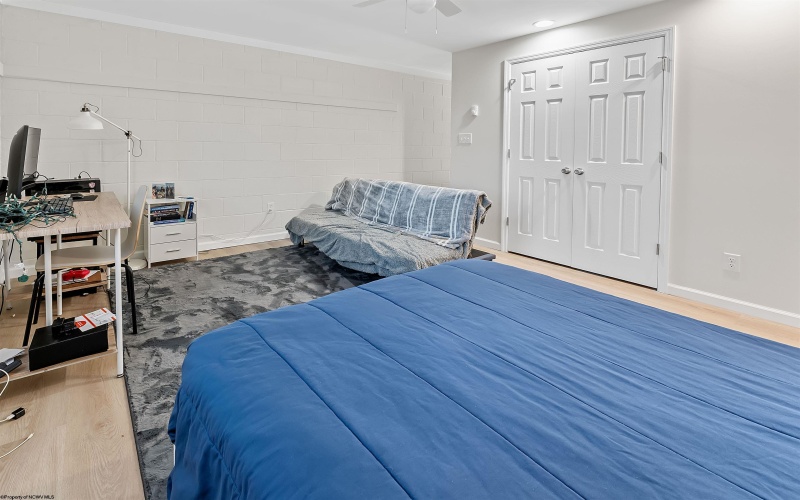 484 Inglewood Boulevard, Morgantown, West Virginia 26505, ,Multi-unit/income,For Sale,Inglewood,10164418