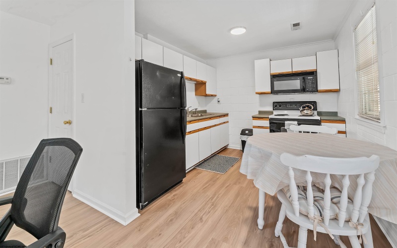 484 Inglewood Boulevard, Morgantown, West Virginia 26505, ,Multi-unit/income,For Sale,Inglewood,10164418