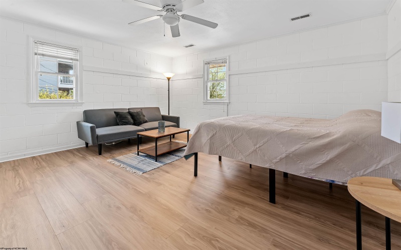 484 Inglewood Boulevard, Morgantown, West Virginia 26505, ,Multi-unit/income,For Sale,Inglewood,10164418