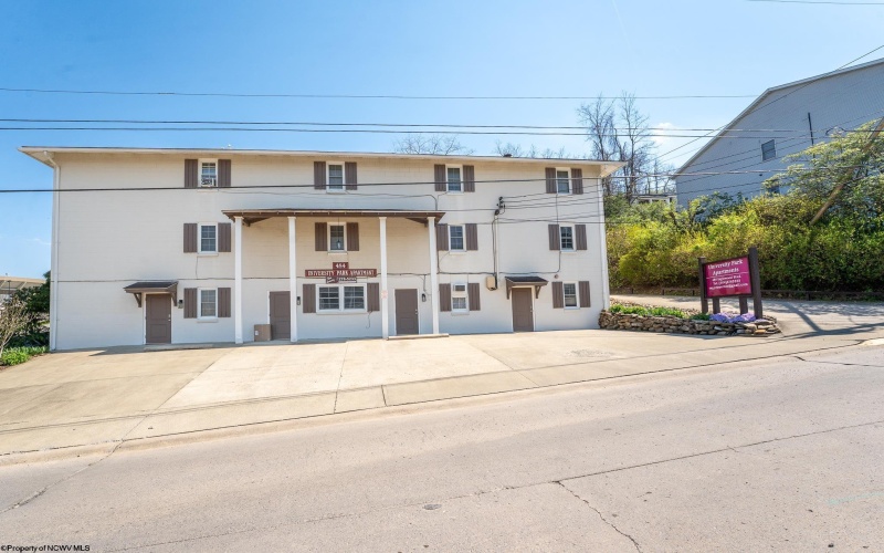 484 Inglewood Boulevard, Morgantown, West Virginia 26505, ,Multi-unit/income,For Sale,Inglewood,10164418