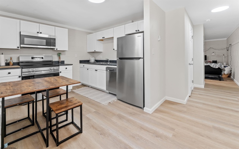 484 Inglewood Boulevard, Morgantown, West Virginia 26505, ,Multi-unit/income,For Sale,Inglewood,10164418